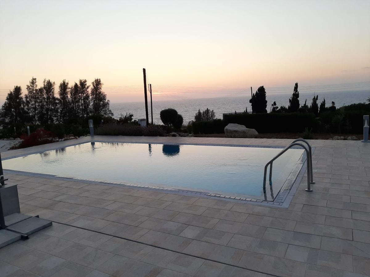 Pomos Idol Exceptional Beach Villa Exterior photo
